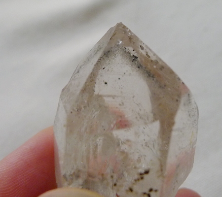 ヒマラヤ水晶原石特殊内包物021 ヘマタイトによるファントム層